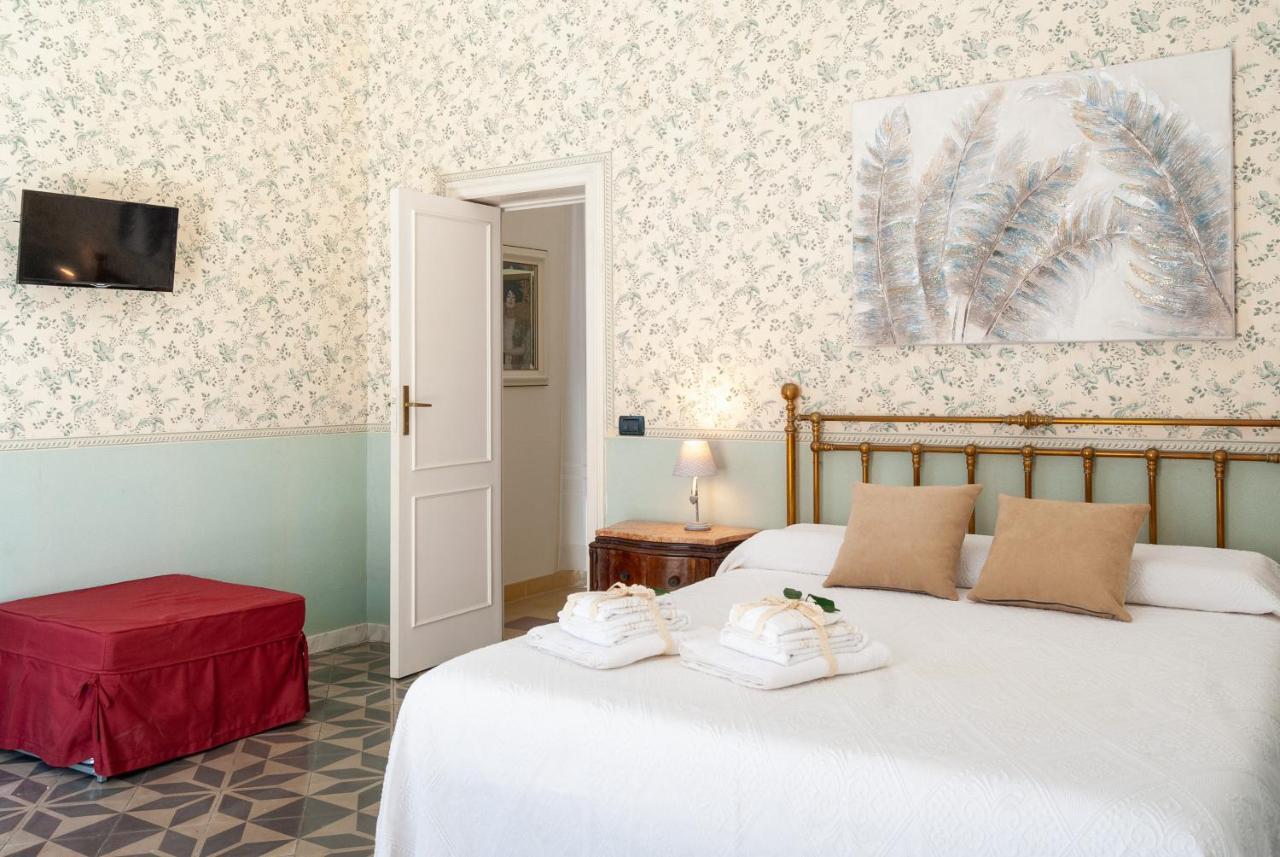 B&B Risveglio Col Rosone Λέτσε Εξωτερικό φωτογραφία