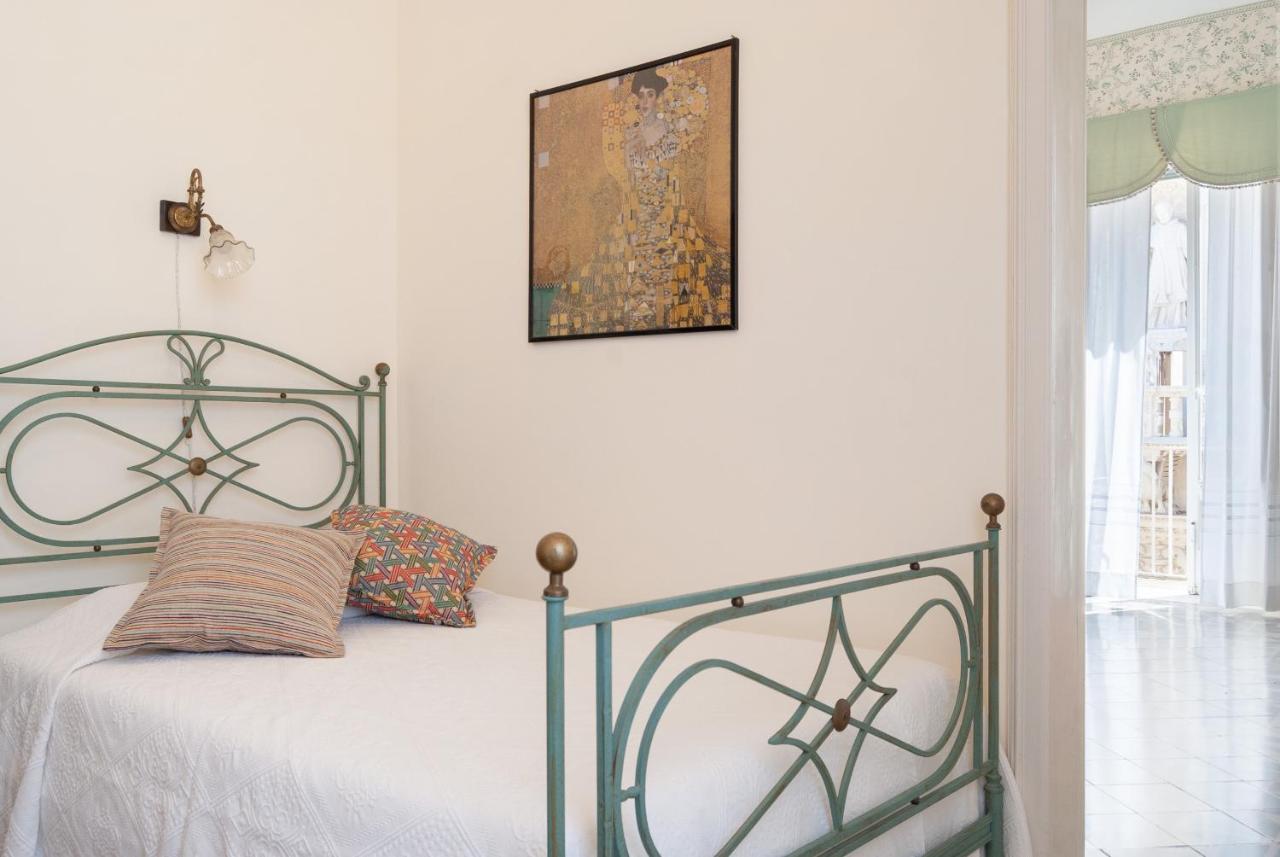 B&B Risveglio Col Rosone Λέτσε Εξωτερικό φωτογραφία